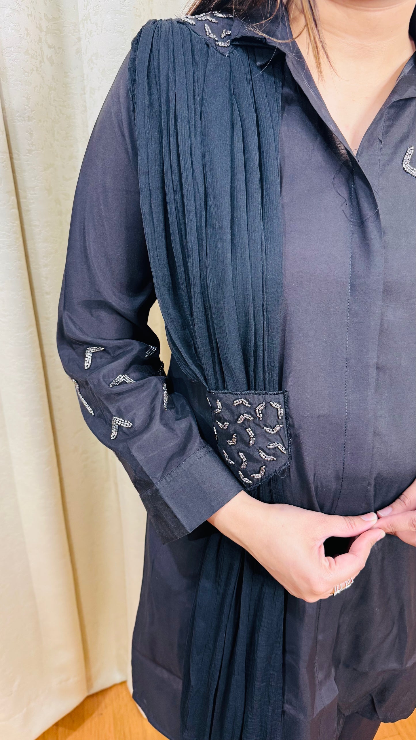 "LAVEENA" TWO PIECE SET (BLACK)