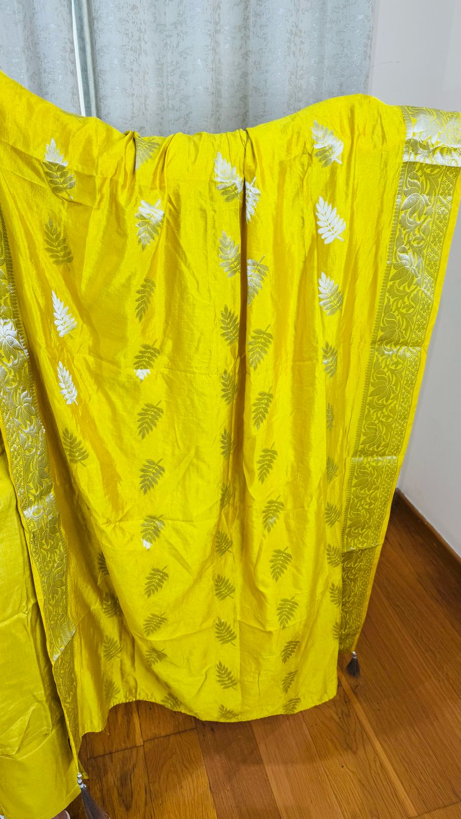 "DOLA" SILK DESIGNER SUIT (YELLOW)