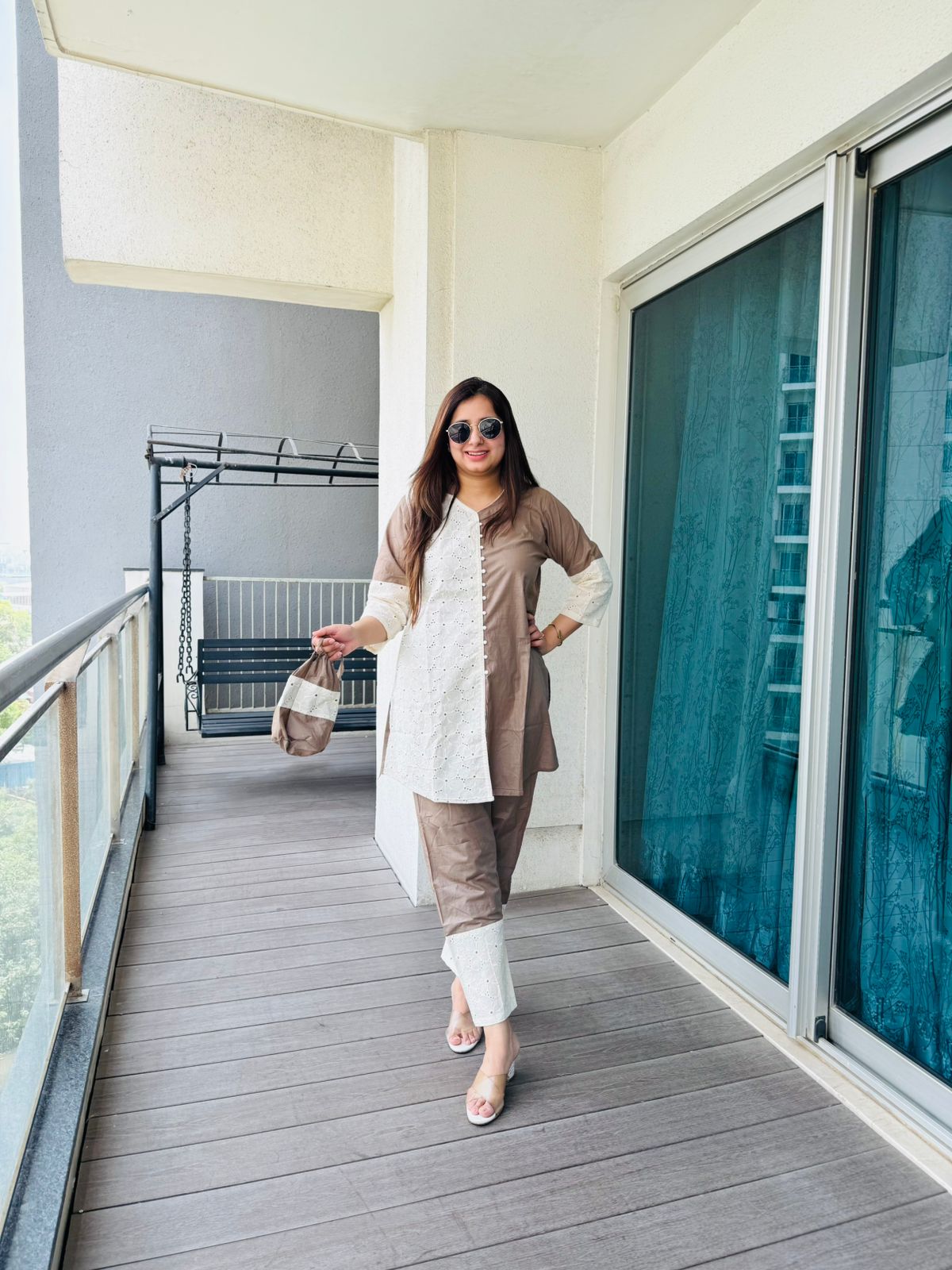 "TEAMI" TWO PIECE SET WITH POTLI "BEIGE"