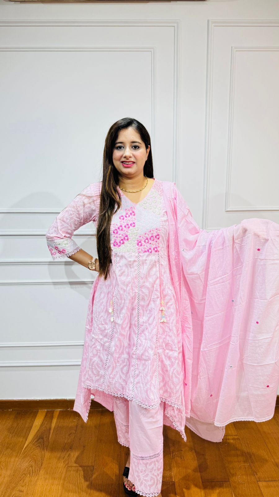 MANVI DESINGER SUIT