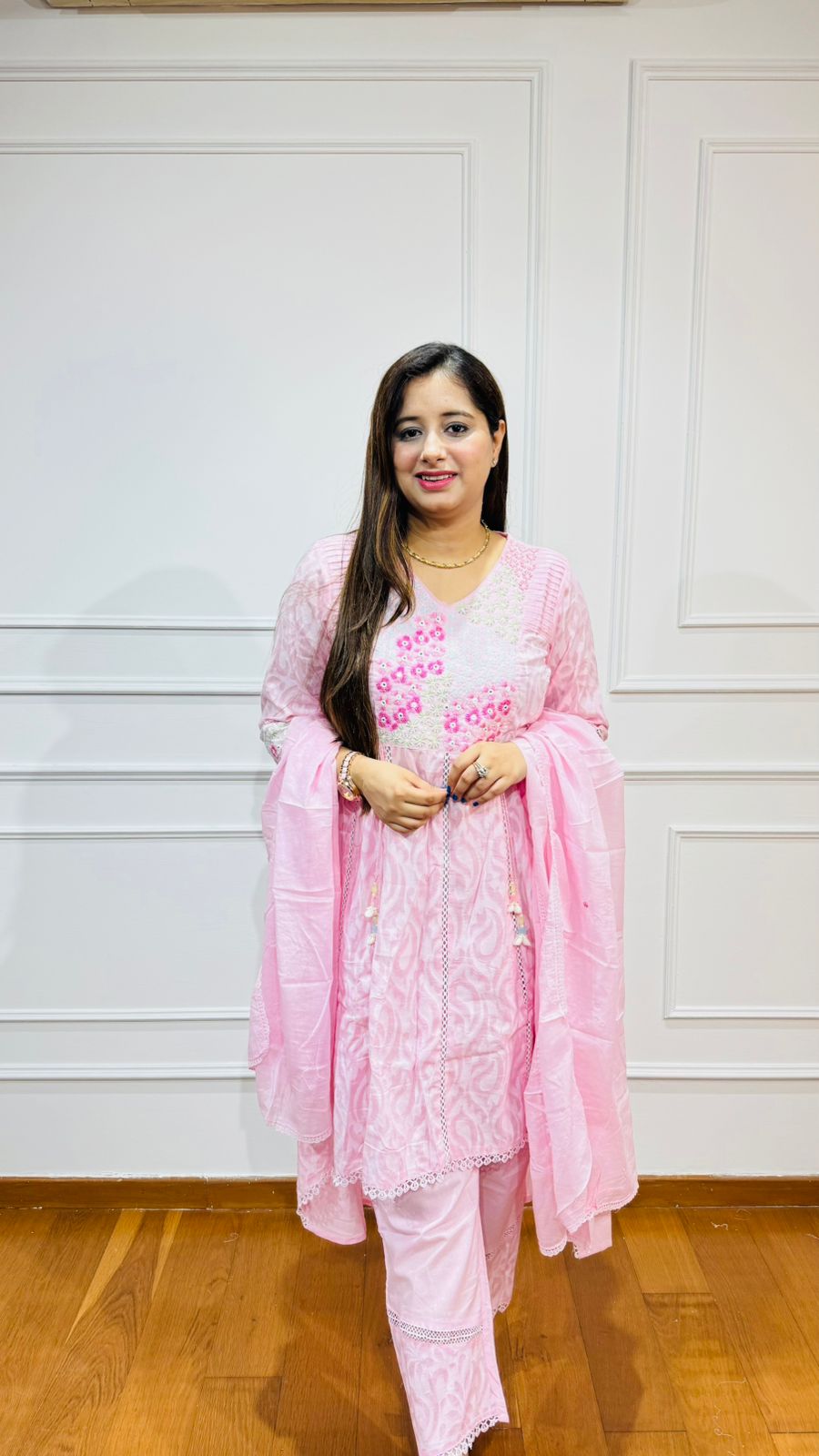 MANVI DESINGER SUIT