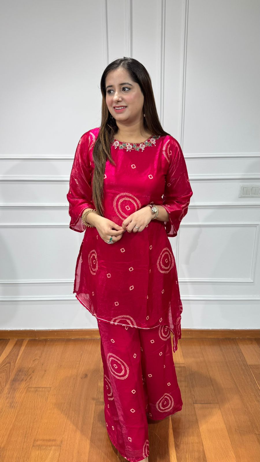 Varshika💃(RED)