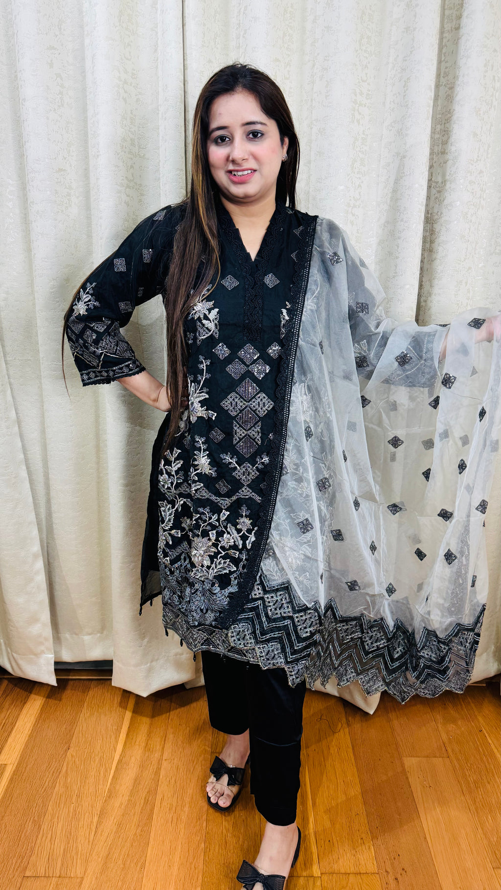 KAREENA | Black Heavy Embroidered Kurta Set with Grey Net Dupatta | Partywear Suit for Women