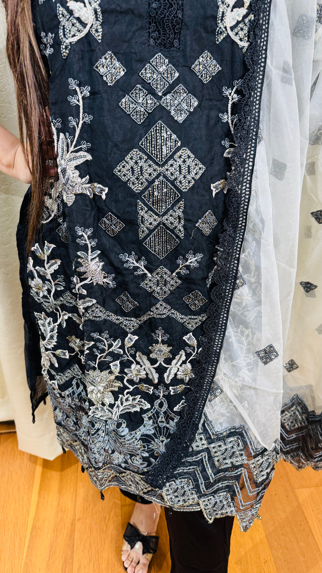 KAREENA | Black Heavy Embroidered Kurta Set with Grey Net Dupatta | Partywear Suit for Women