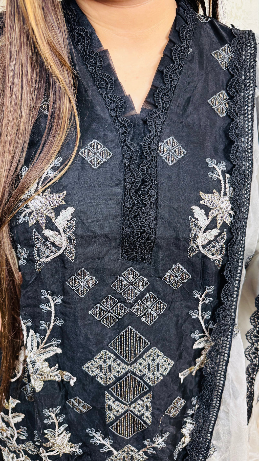 KAREENA | Black Heavy Embroidered Kurta Set with Grey Net Dupatta | Partywear Suit for Women