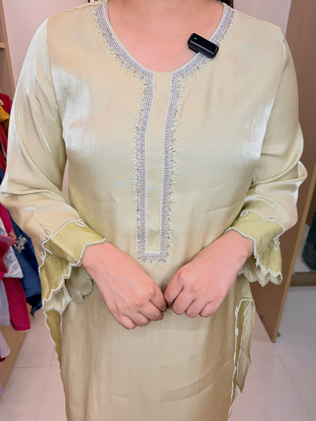 Zehra | Pistachio Green Embroidered Kurta Pant Set with Scalloped Detailing