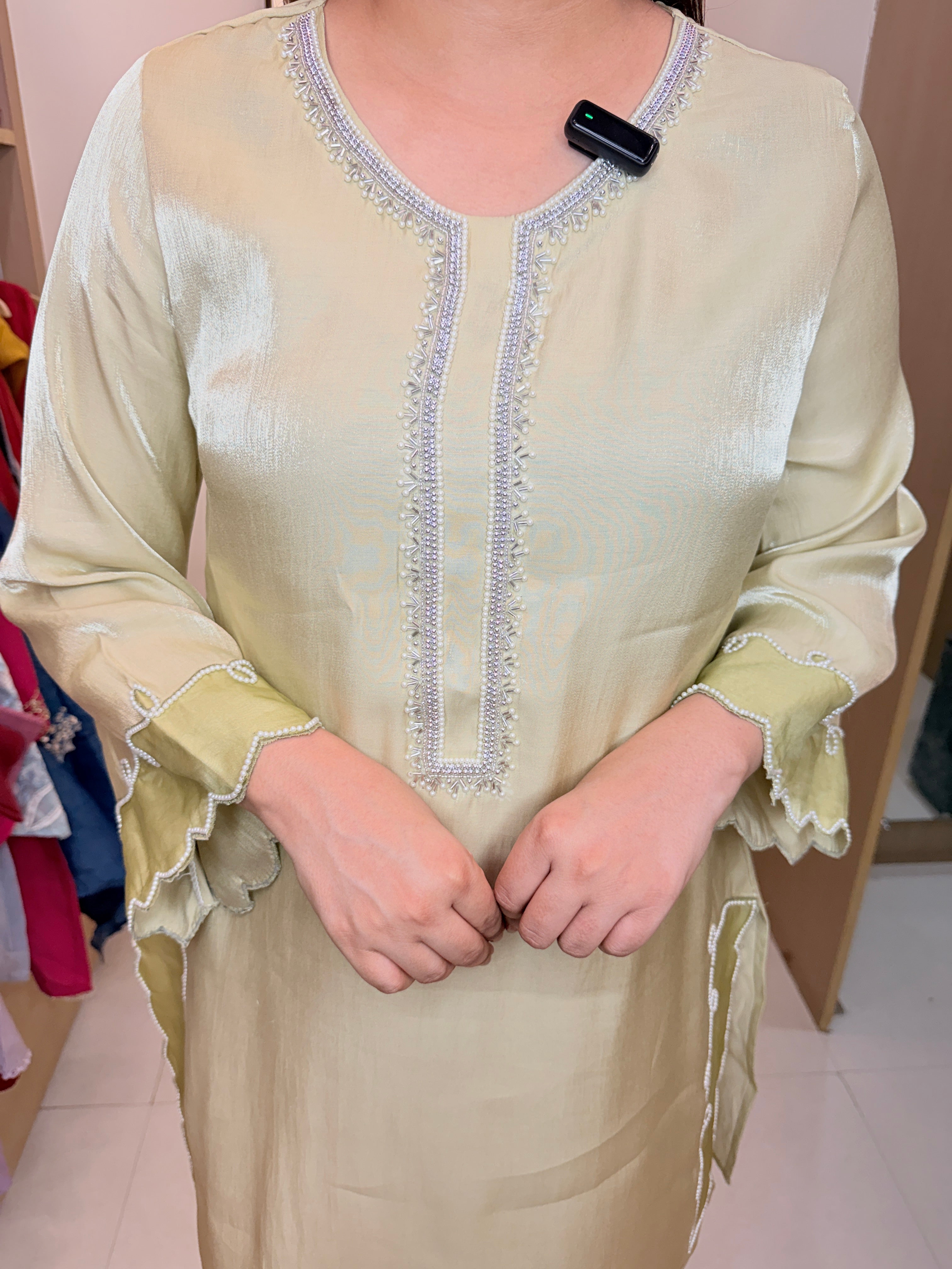 Zehra | Pistachio Green Embroidered Kurta Pant Set with Scalloped Detailing