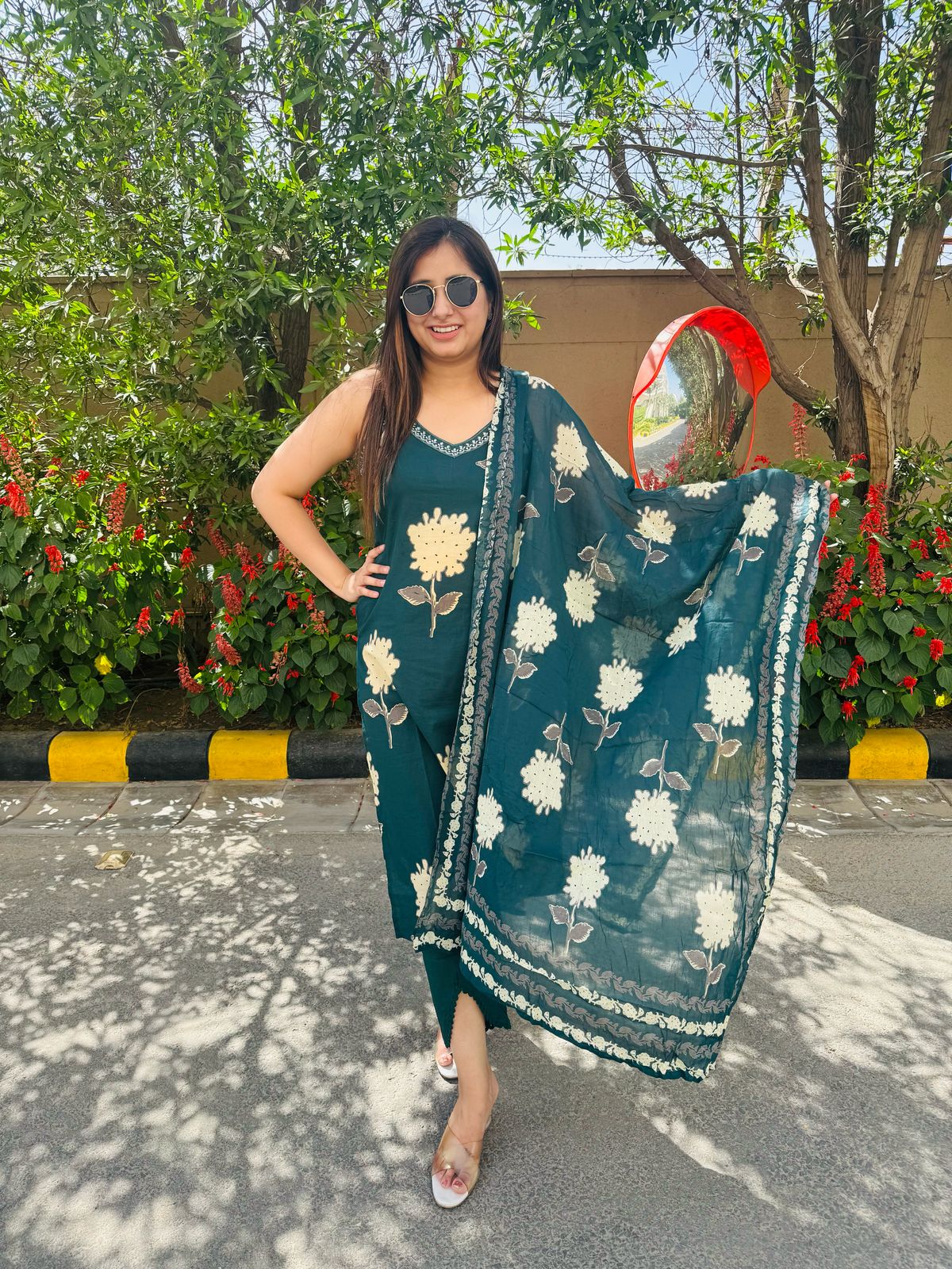 VAMINKA | Women's Green Floral Strappy Kurta Set | Printed Dupatta & Pants Summer Suit