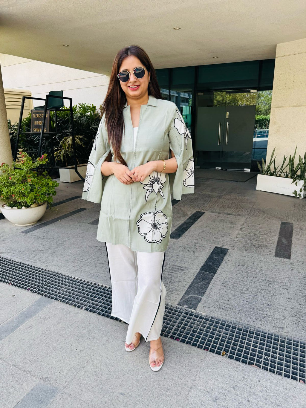 TANI | Women's Sage Green Oversized Floral Kurta Set | White Pant Modern Casual Co-ord