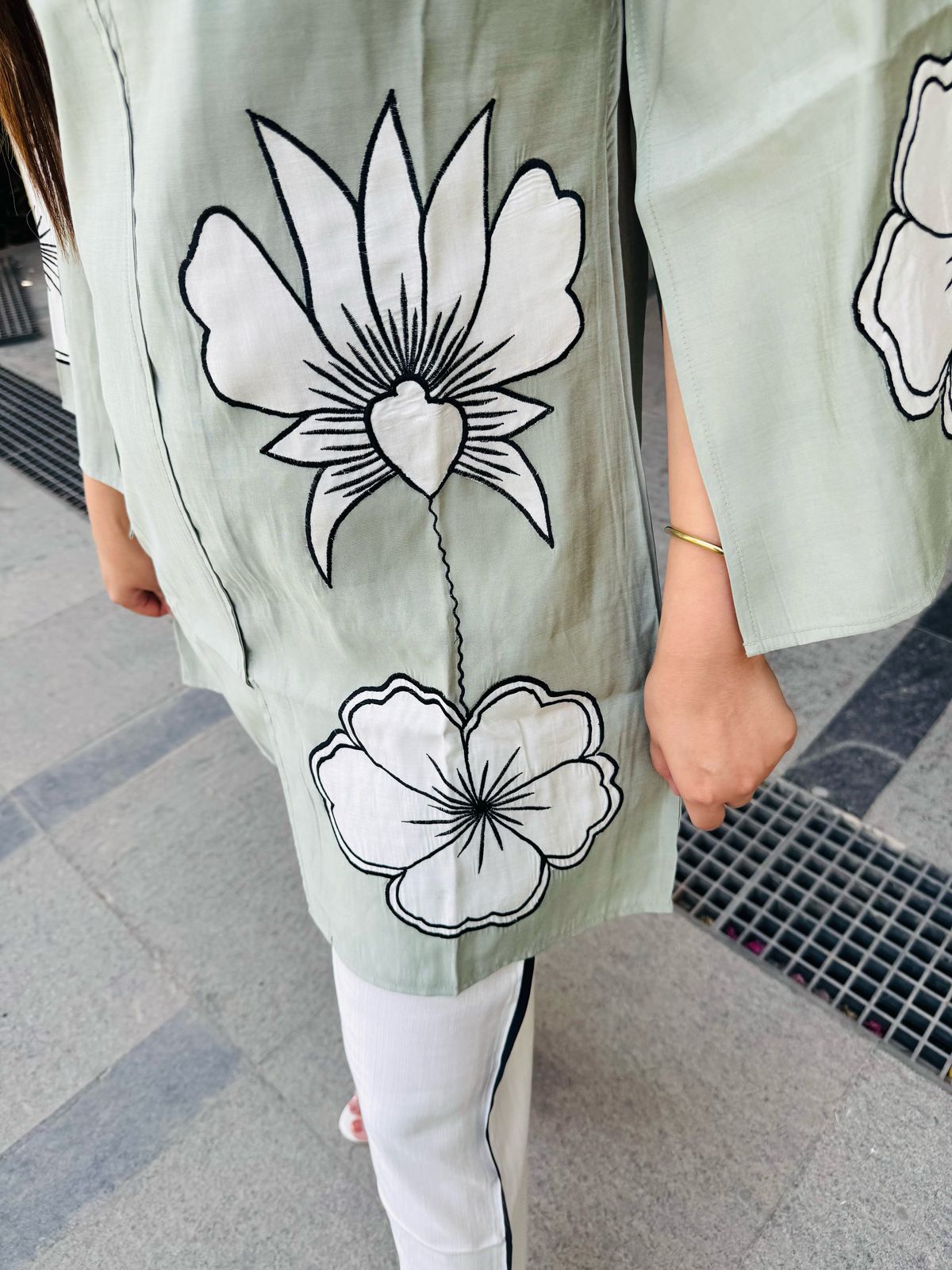 TANI | Women's Sage Green Oversized Floral Kurta Set | White Pant Modern Casual Co-ord