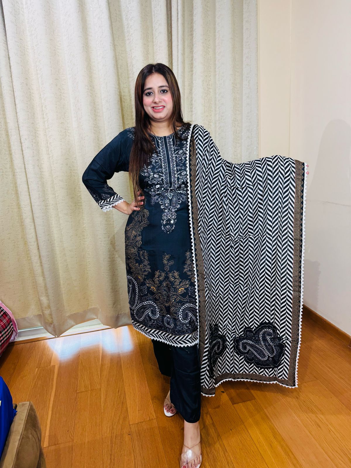 NIA | Women's Black Kurta Pant Set with Embroidery | Chevron Paisley Print Dupatta