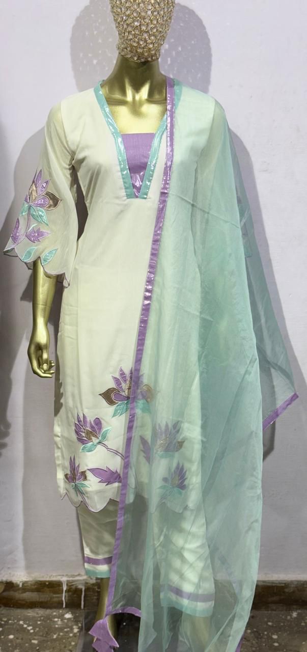 CHEENI | Mint Green Organza Suit Set with Lotus Embroidery | Lavender Border Kurta Pant & Dupatta