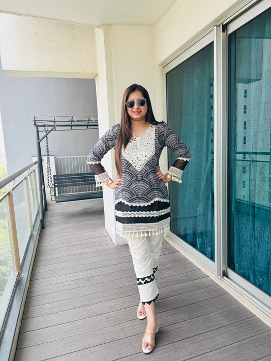 "ANAMIKA" TWO PIECE SET