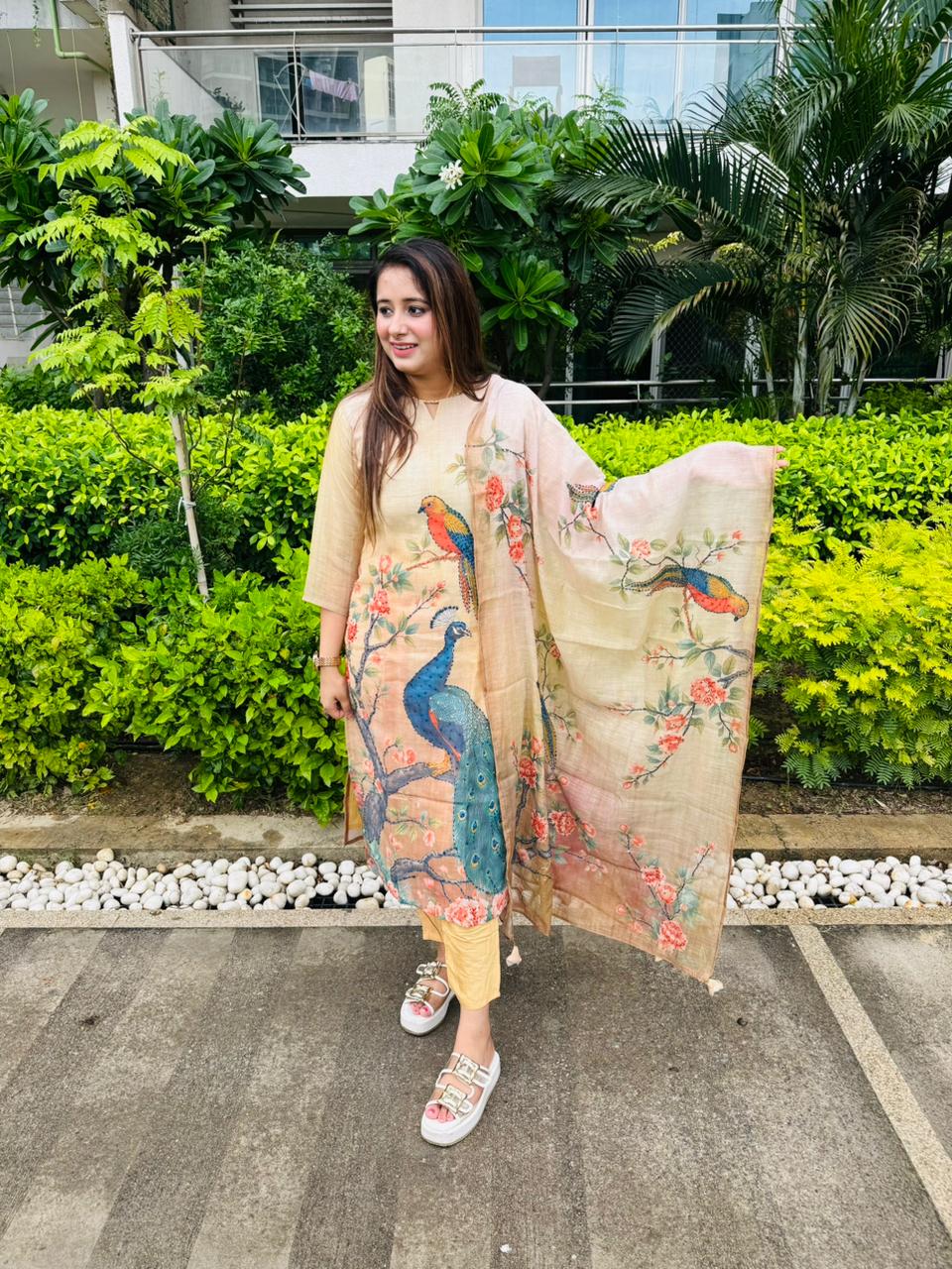 VAMNA | Art Print Peacock Kurta Suit Set in Beige – Silk Dupatta Summer Designerwear