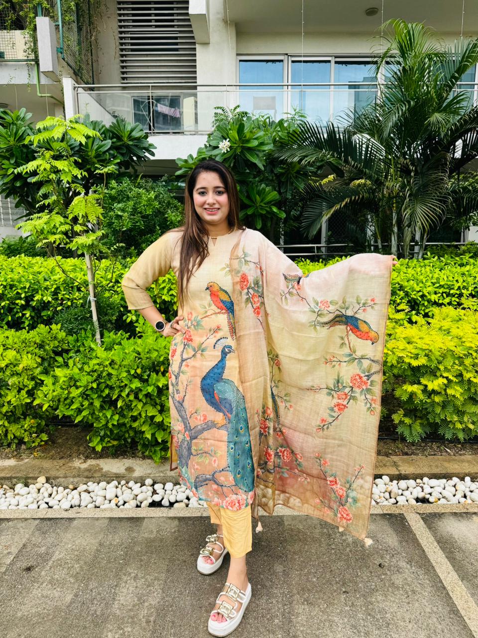 VAMNA | Art Print Peacock Kurta Suit Set in Beige – Silk Dupatta Summer Designerwear