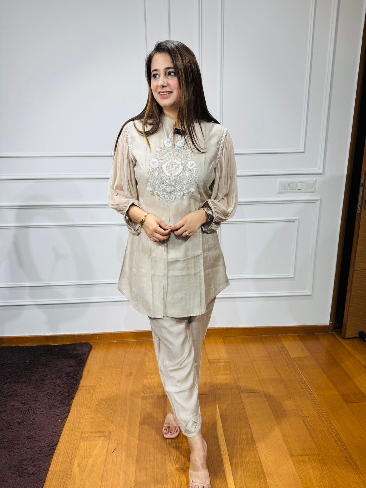 DIAMOND | Beige Organza Suit Set with Puff Sleeves and White Embroidered Neckline