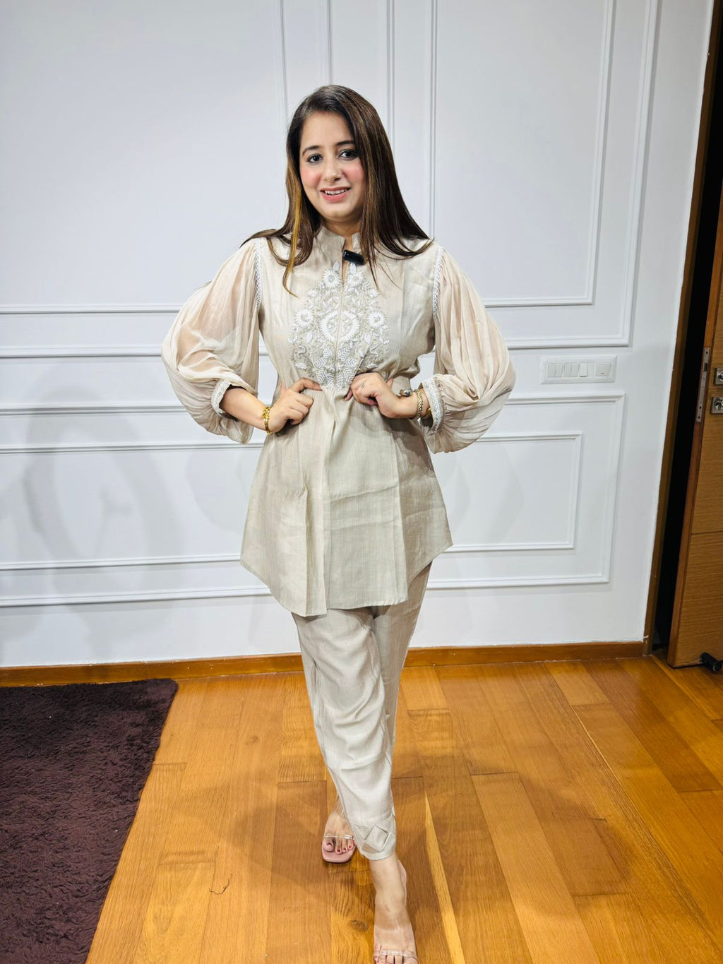 DIAMOND | Beige Organza Suit Set with Puff Sleeves and White Embroidered Neckline