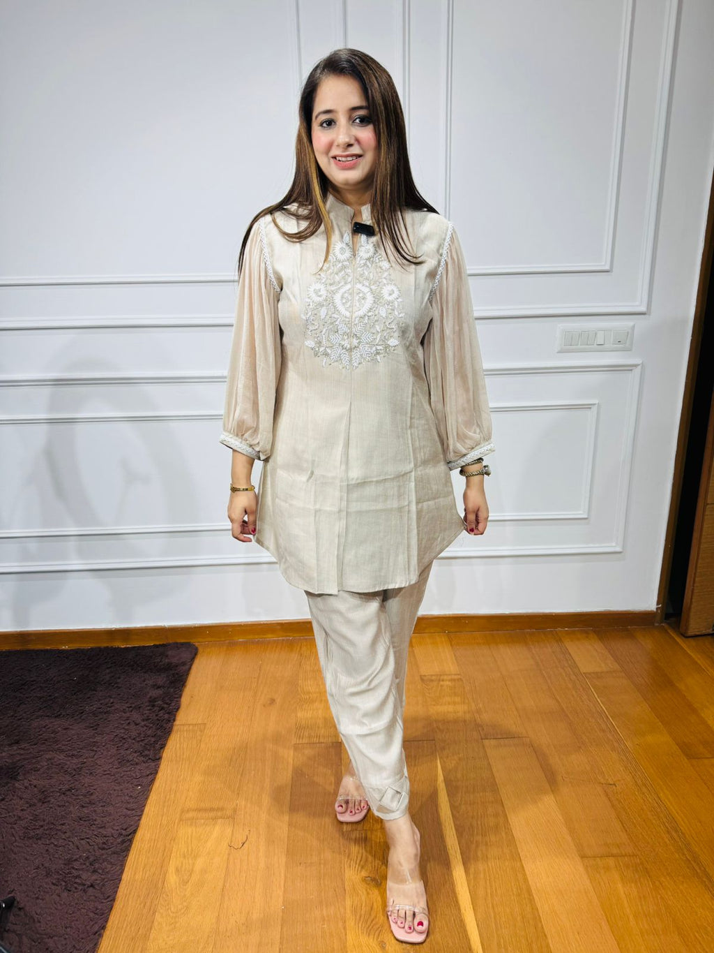 DIAMOND | Beige Organza Suit Set with Puff Sleeves and White Embroidered Neckline