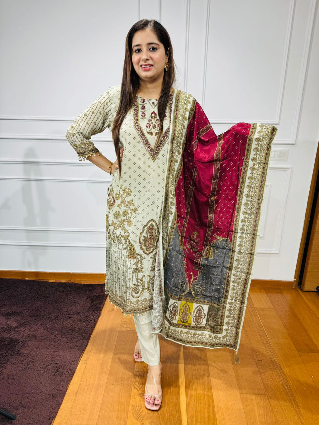 Noor-e-Ivory 🤍👑🌸 | Ivory Vintage Print Suit Set with Luxe Contrast Dupatta