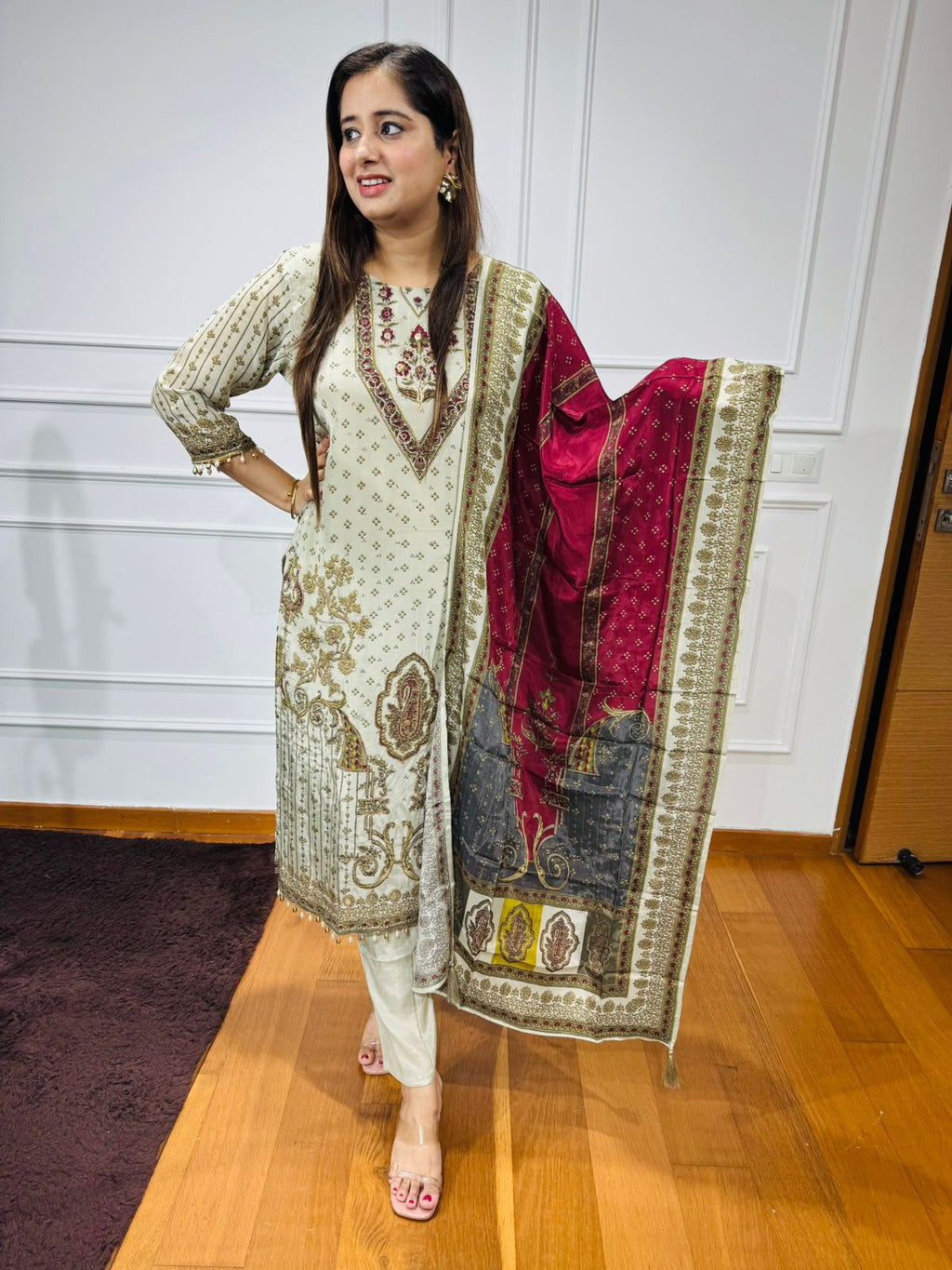 Noor-e-Ivory 🤍👑🌸 | Ivory Vintage Print Suit Set with Luxe Contrast Dupatta