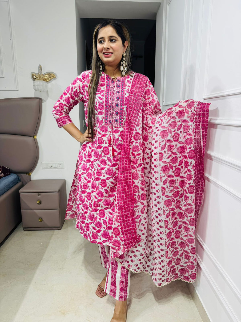 Pinki🎀 | Fresh White & Pink Rose Print Kurta Set with Printed Dupatta