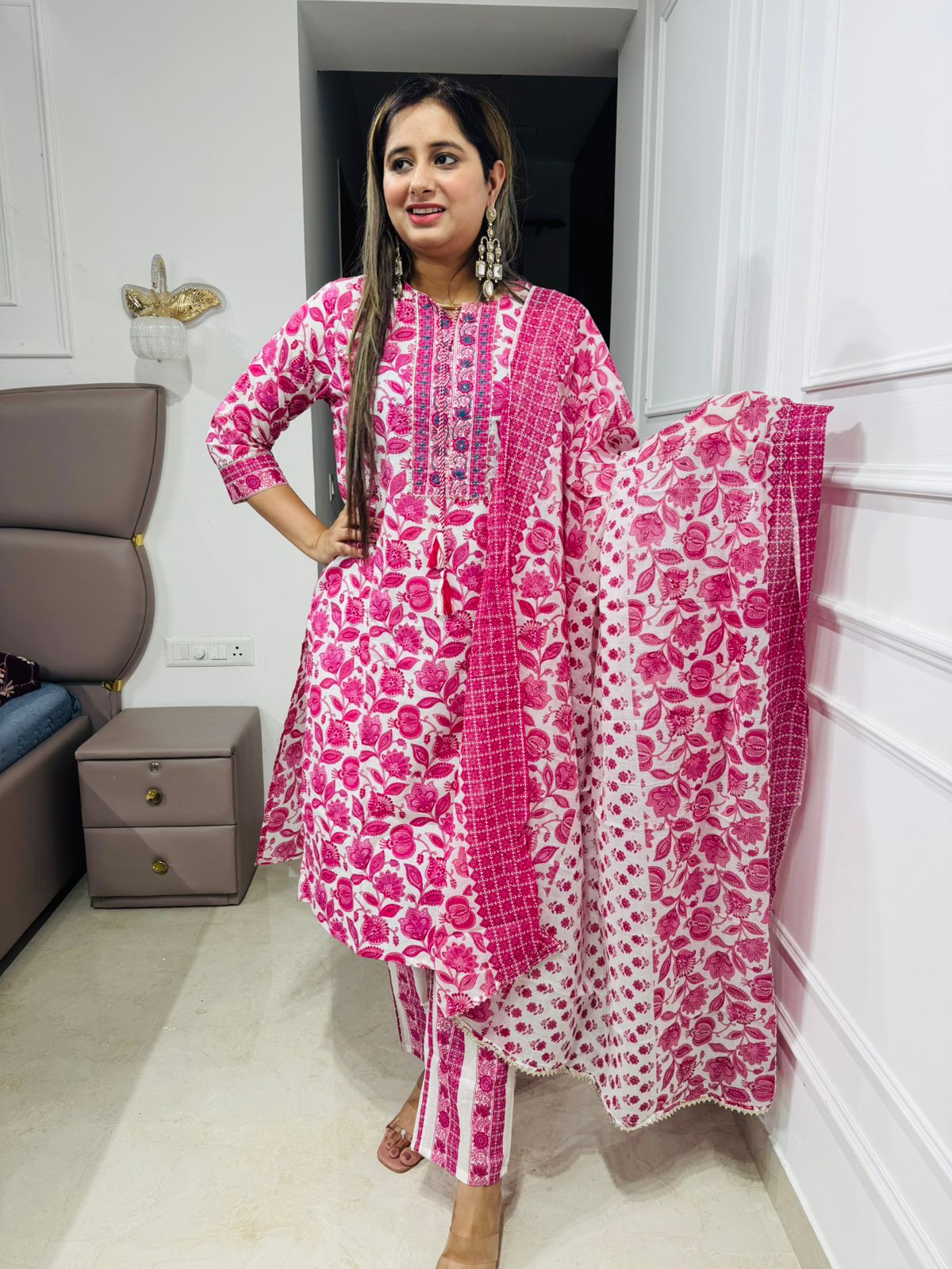Pinki🎀 | Fresh White & Pink Rose Print Kurta Set with Printed Dupatta