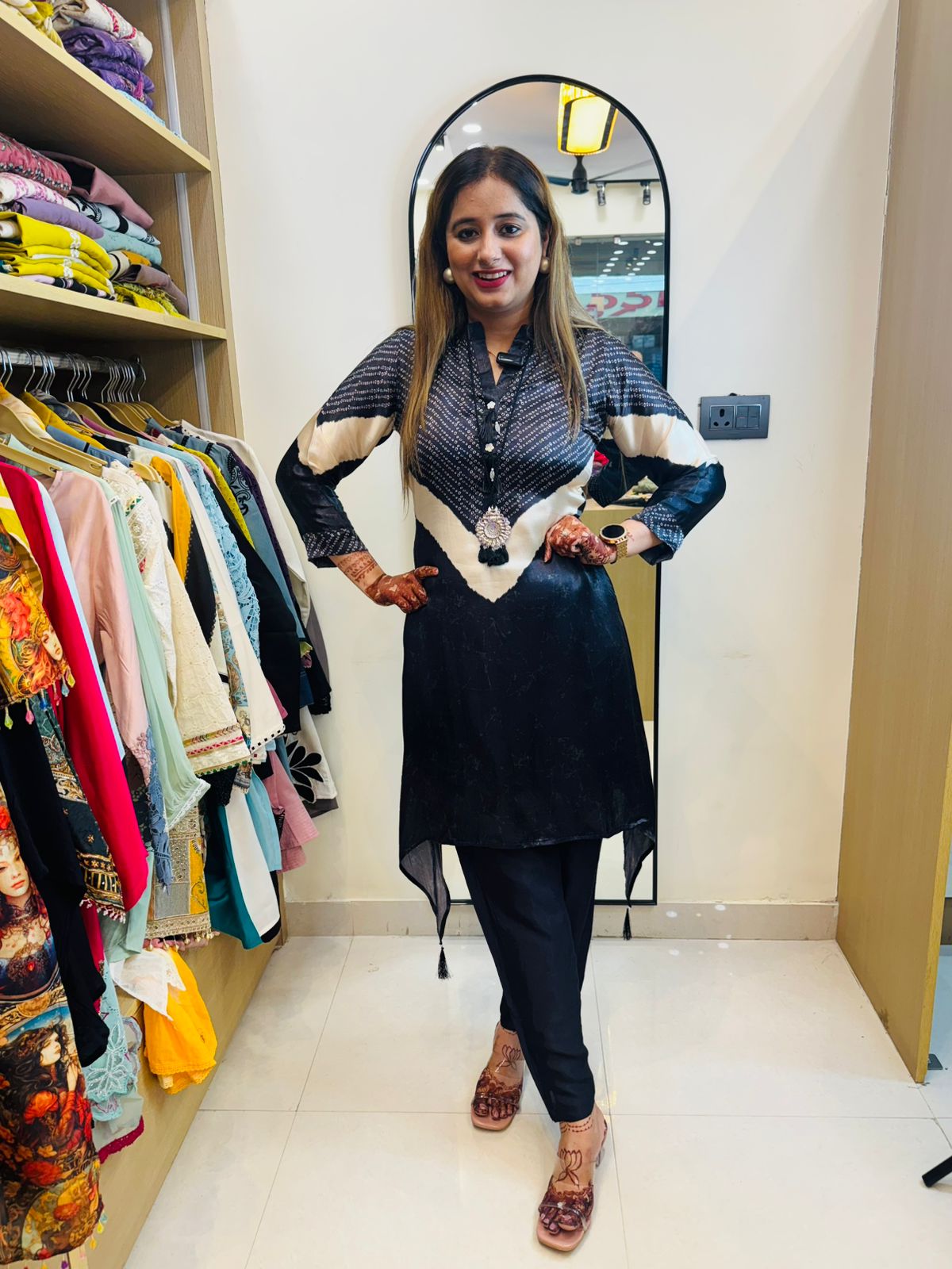 Nami🌊 | Designer Black Tie-Dye Straight Kurta Set with Abstract Chevron Yoke