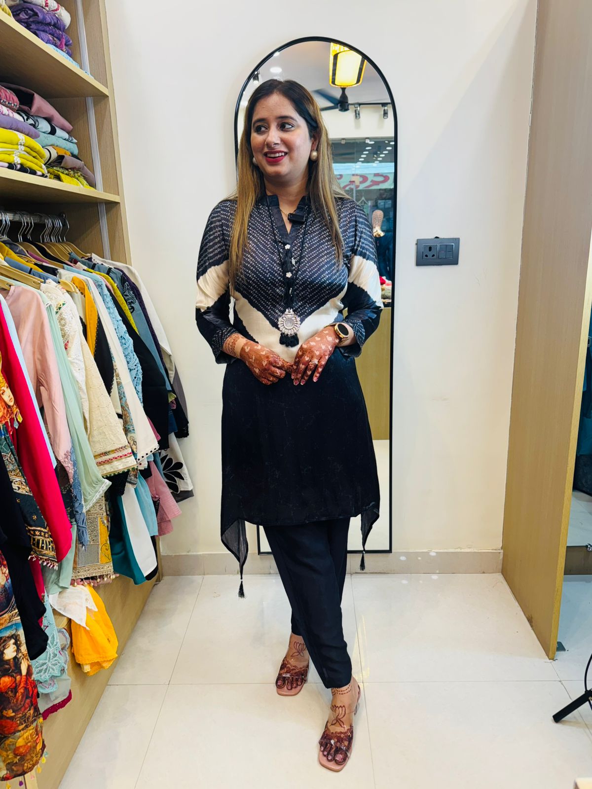 Nami🌊 | Designer Black Tie-Dye Straight Kurta Set with Abstract Chevron Yoke