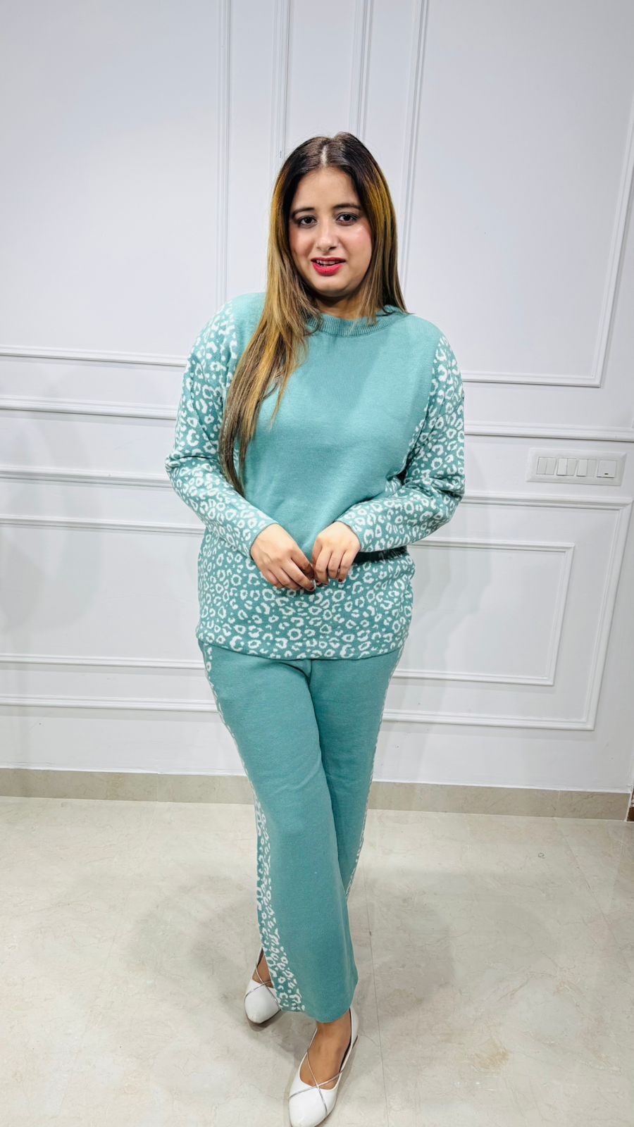 Tavena🎀 | Soft Green Two-Piece Lounge Set with Leopard Print Details