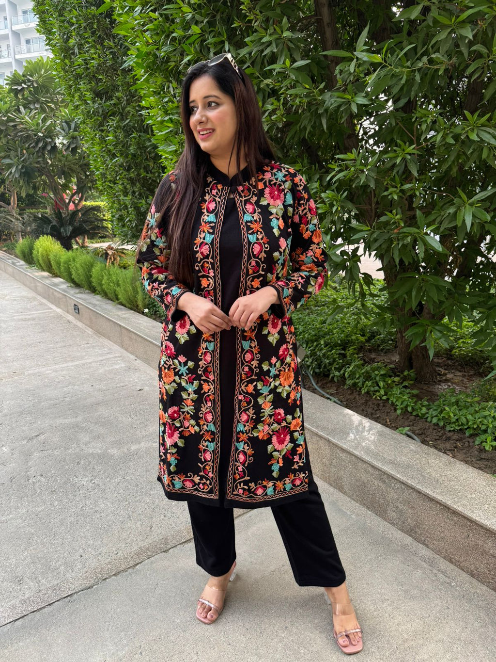 Preeta✨ | Premium Kashmiri Style Hand-Embroidered Black Floral Long Kurti Set