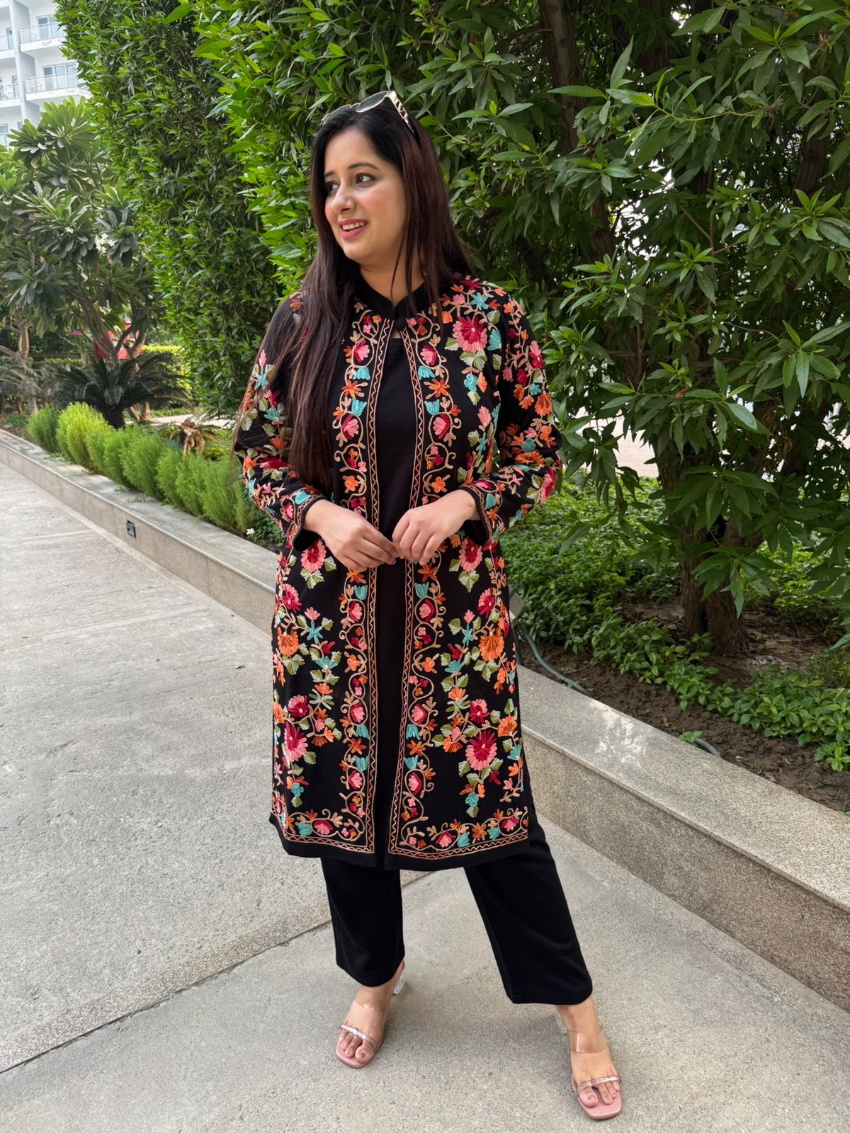 Preeta✨ | Premium Kashmiri Style Hand-Embroidered Black Floral Long Kurti Set