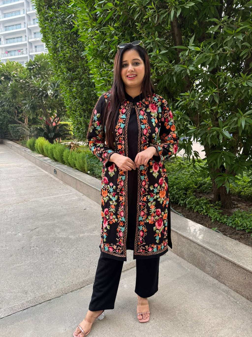 Preeta✨ | Premium Kashmiri Style Hand-Embroidered Black Floral Long Kurti Set