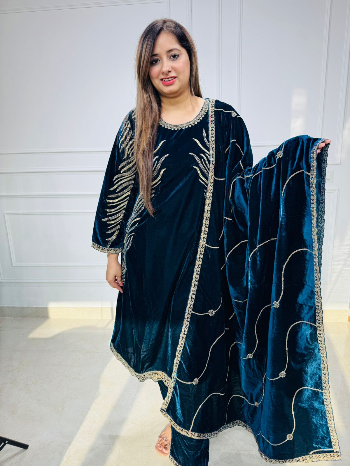 Mateo | Navy Velvet Zari Embroidered Kurta Pant Set with Cape Dupatta | Designer Ethnic Party Wear