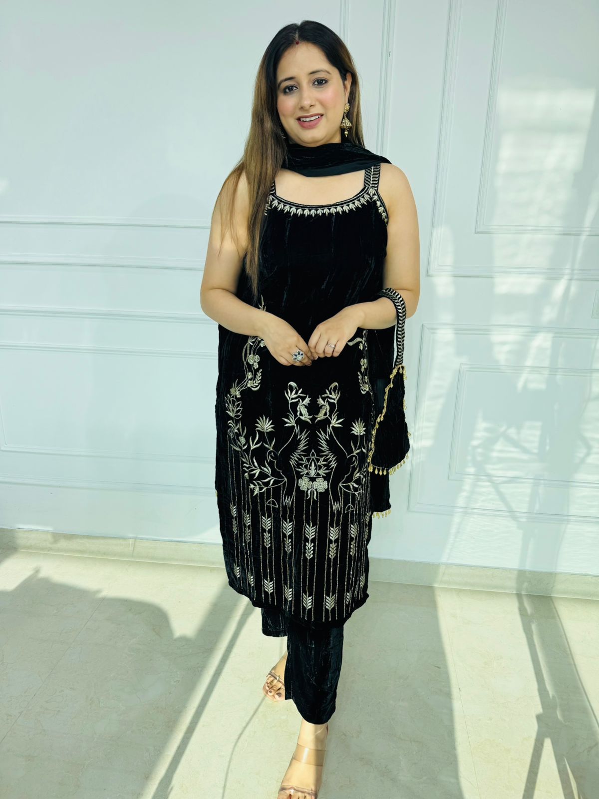 Kashish | Black Velvet Heavy Embroidered Kurta Set