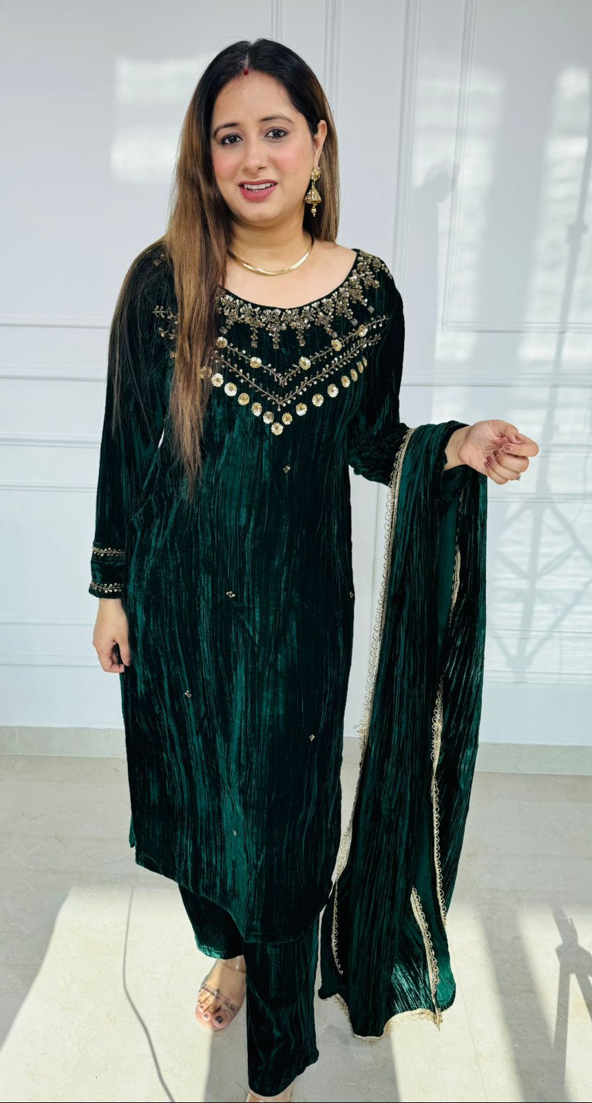 Verdeen | Velvet Mirror-Work Kurta Set