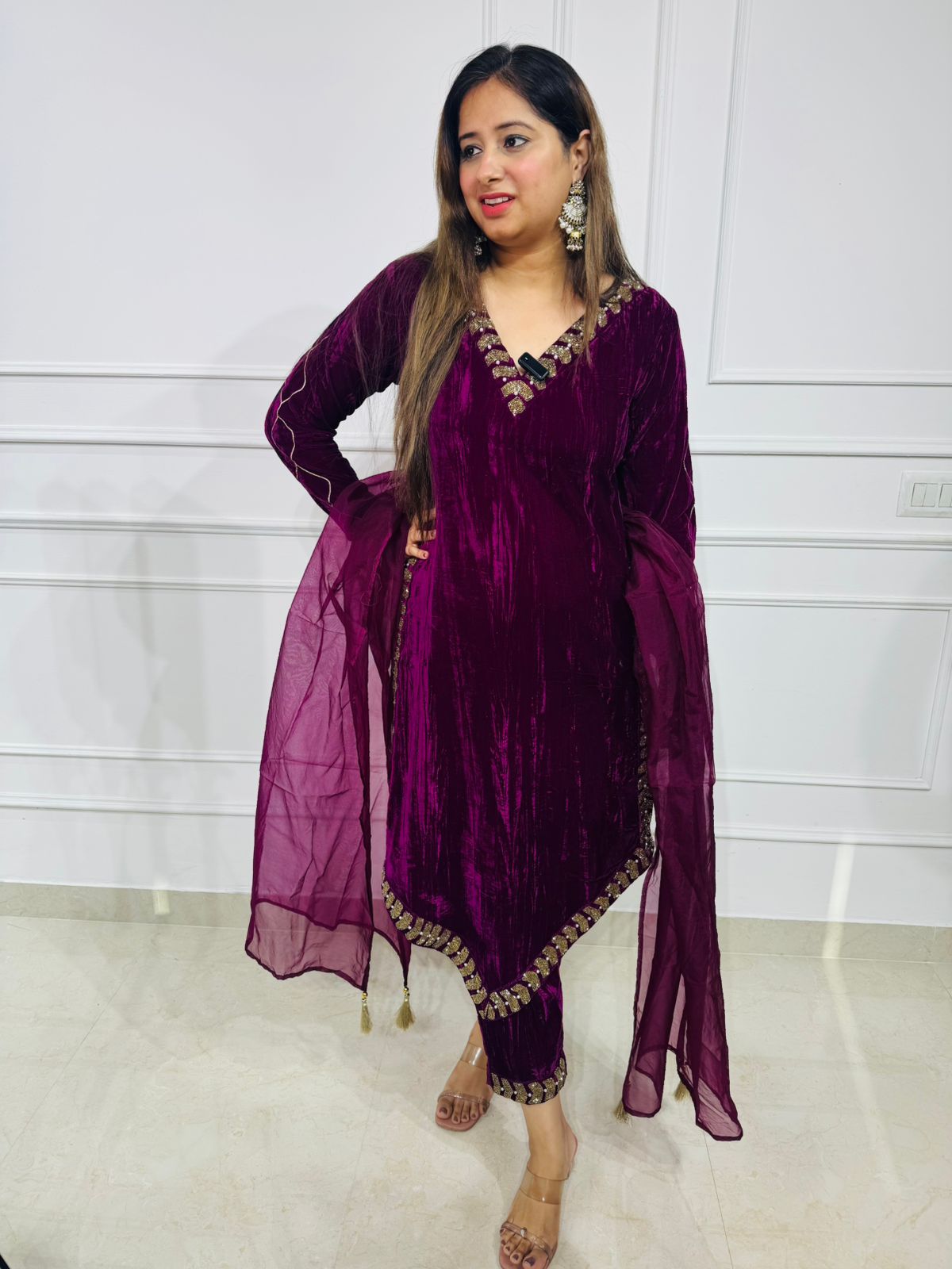 Soren | RoyalVelvet Magenta Velvet Embellished Suit Set – V-Neck Handwork Kurta with Matching Pants & Dupatta