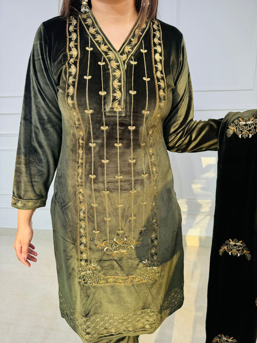 Zevra | V-Neck Kurta with Matching Dupatta & Pants for Winter Parties