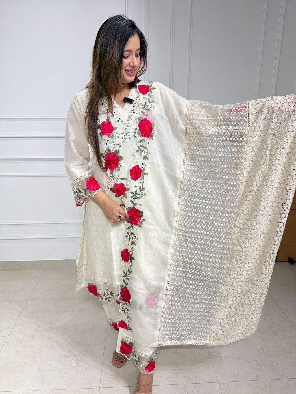 Gulbahar 🌹 | Ivory Floral Embroidered Kurta Set with Dupatta