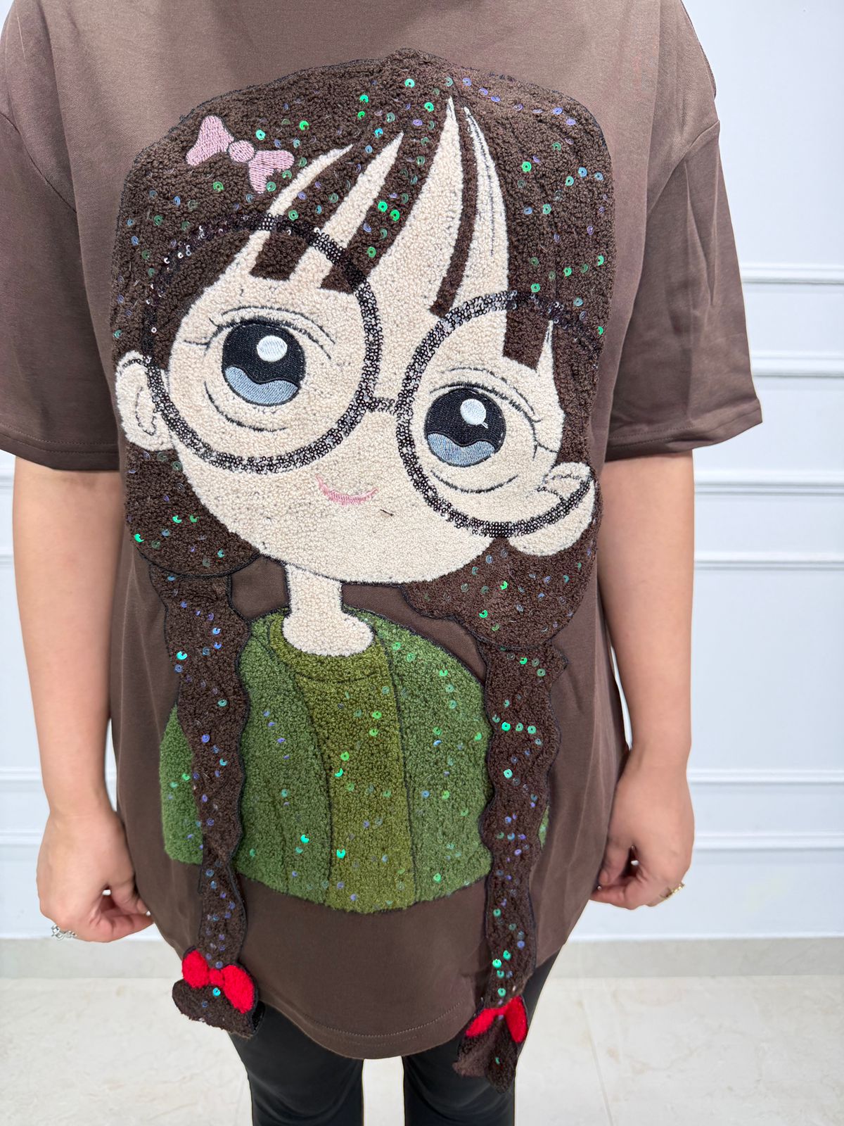 Zoya | Cartoon Embellished Oversized Tee 🍷✨
