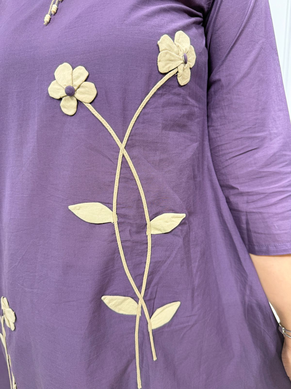 Vireya | Floral Appliqué Kurta Set