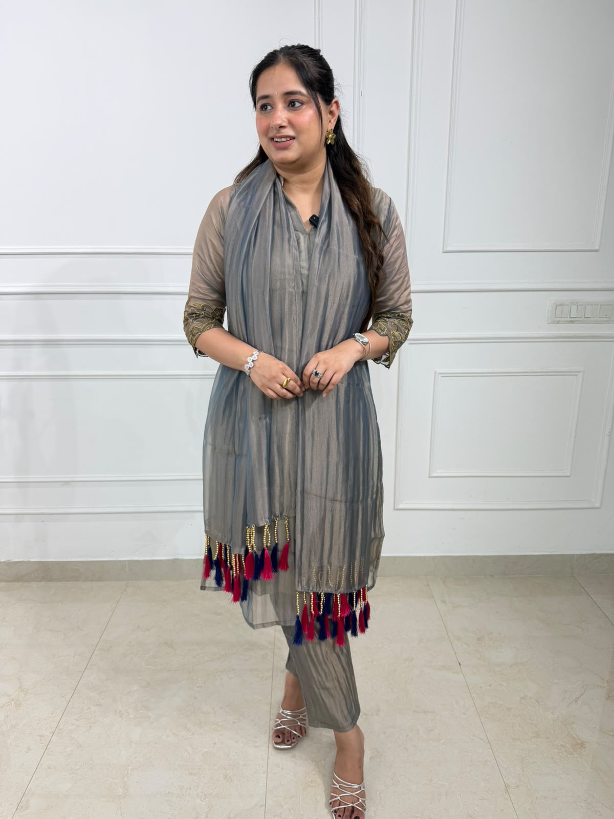 Aarini | Embroidered Kurta Pant Set with Tassel Dupatta