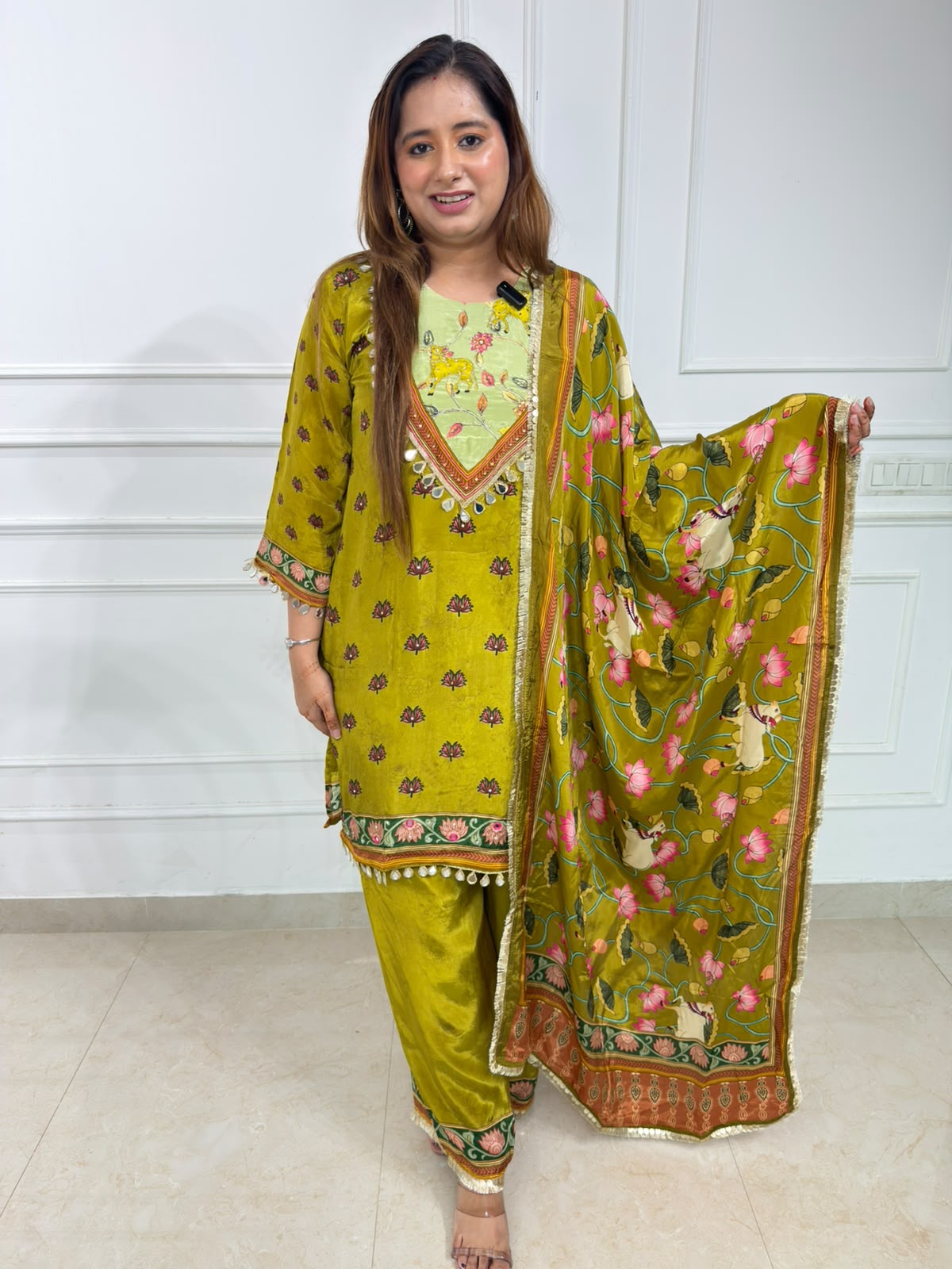 Verdelisse | Premium Floral Printed Straight Suit Set with Statement Dupatta