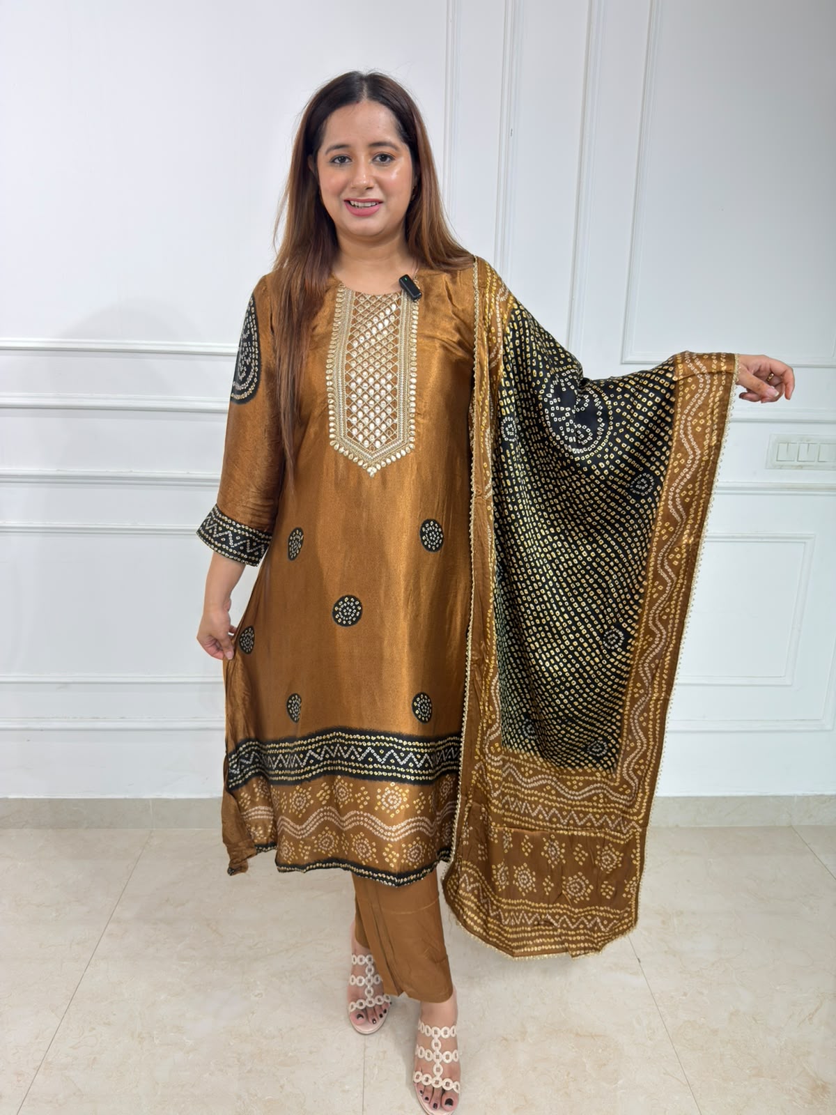 Zarina | Mirror Grace Suit Set Embroidered Kurta with Pants & Bandhani Dupatta | Elegant Ethnic Three-Piece Suit Set