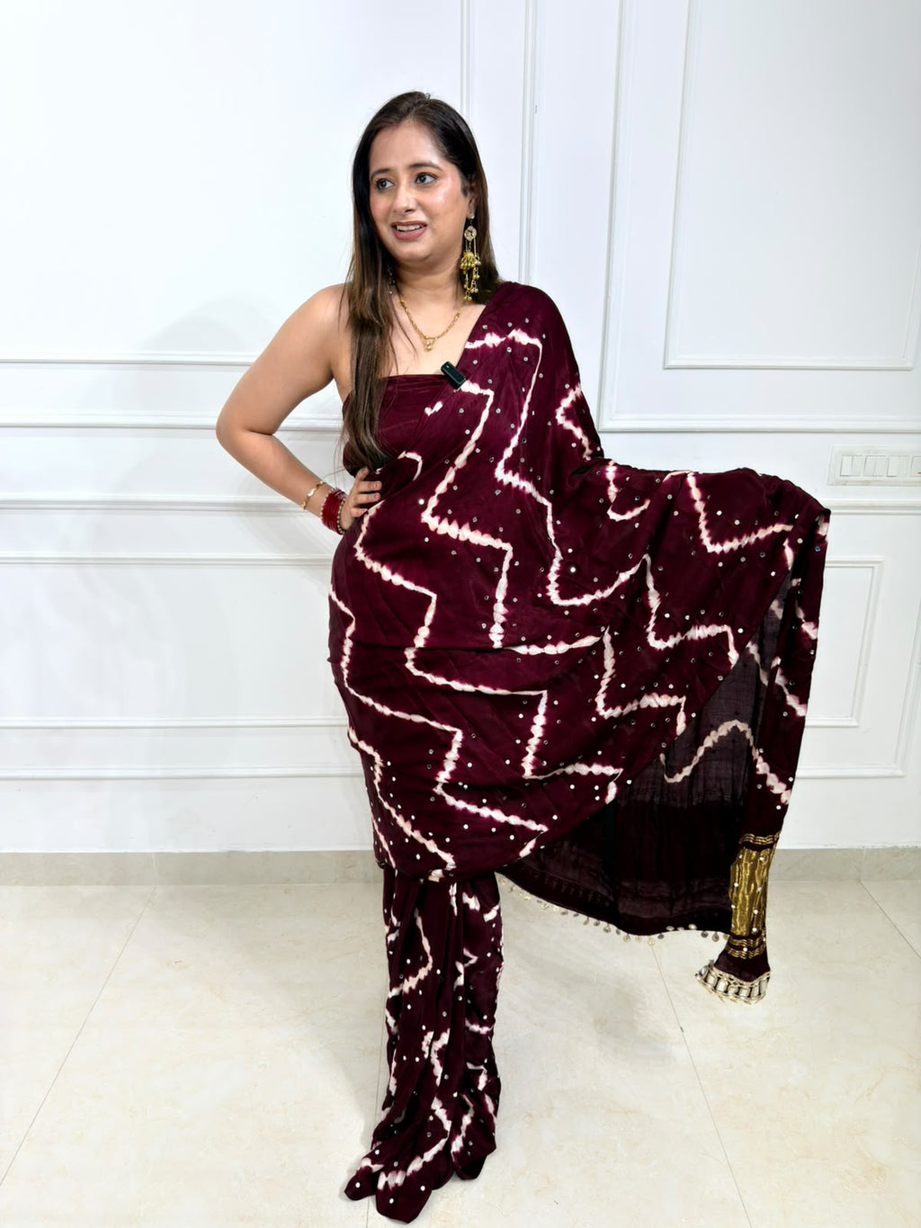 Zaymira – Wine Maroon Tie-Dye Saree with Golden Embellished Border