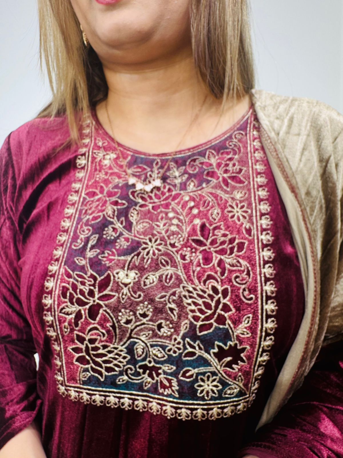 Tavisha🌟 | Plush Maroon Velvet Embroidered Suit Set with Beige Gold Dupatta