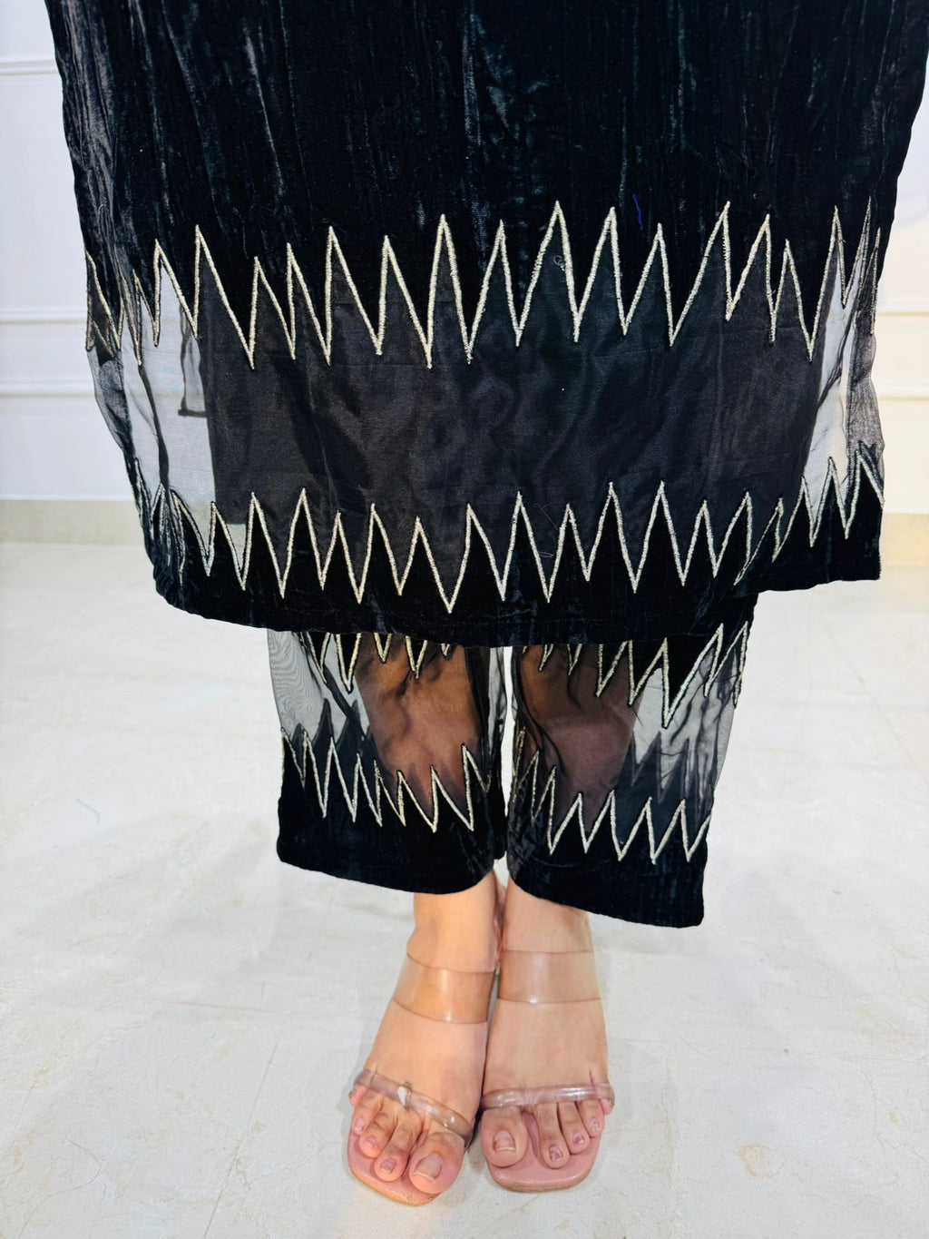 Zyana | Velvet Sheer Detail Kurta Set