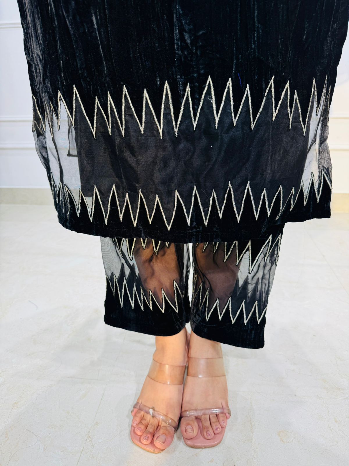 Zyana | Velvet Sheer Detail Kurta Set