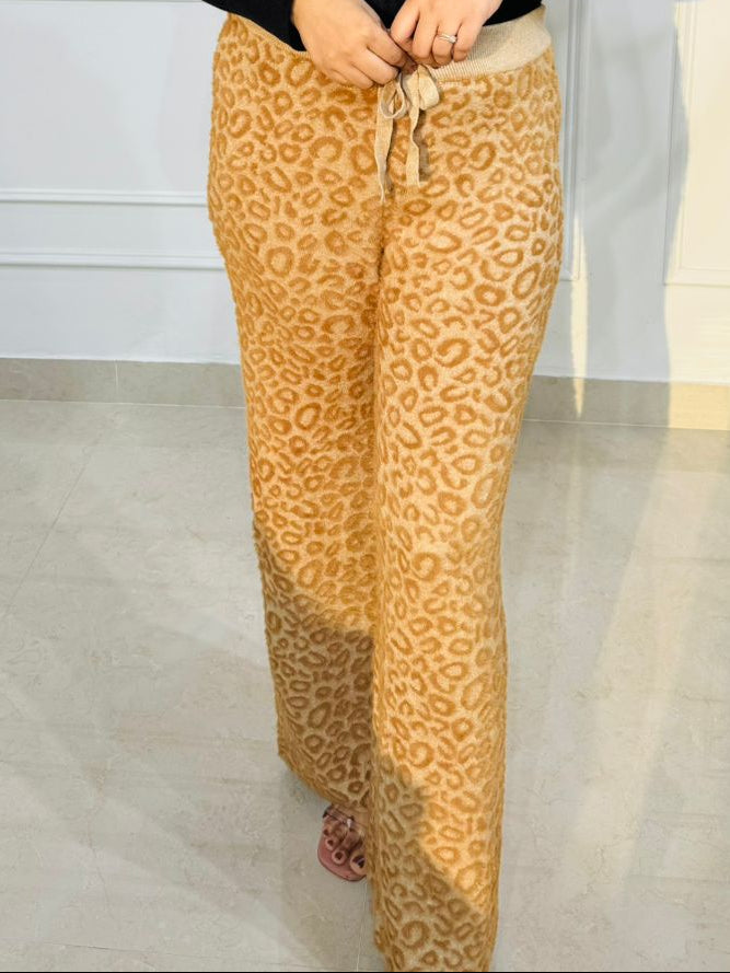 Savannah | Spot Mustard Leopard Knit Jogger Pants