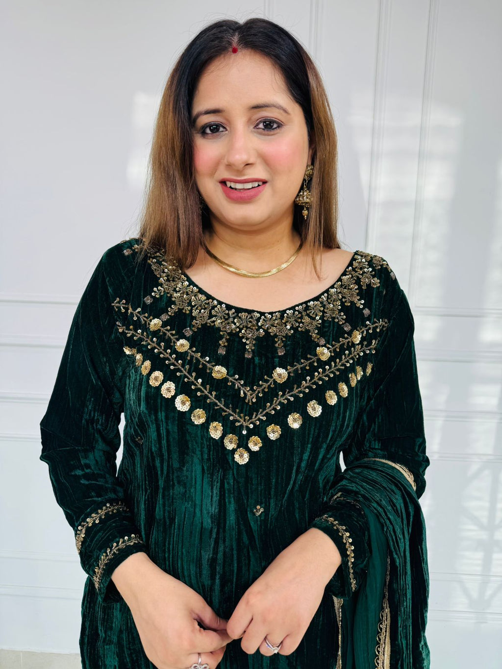 Verdeen | Velvet Mirror-Work Kurta Set