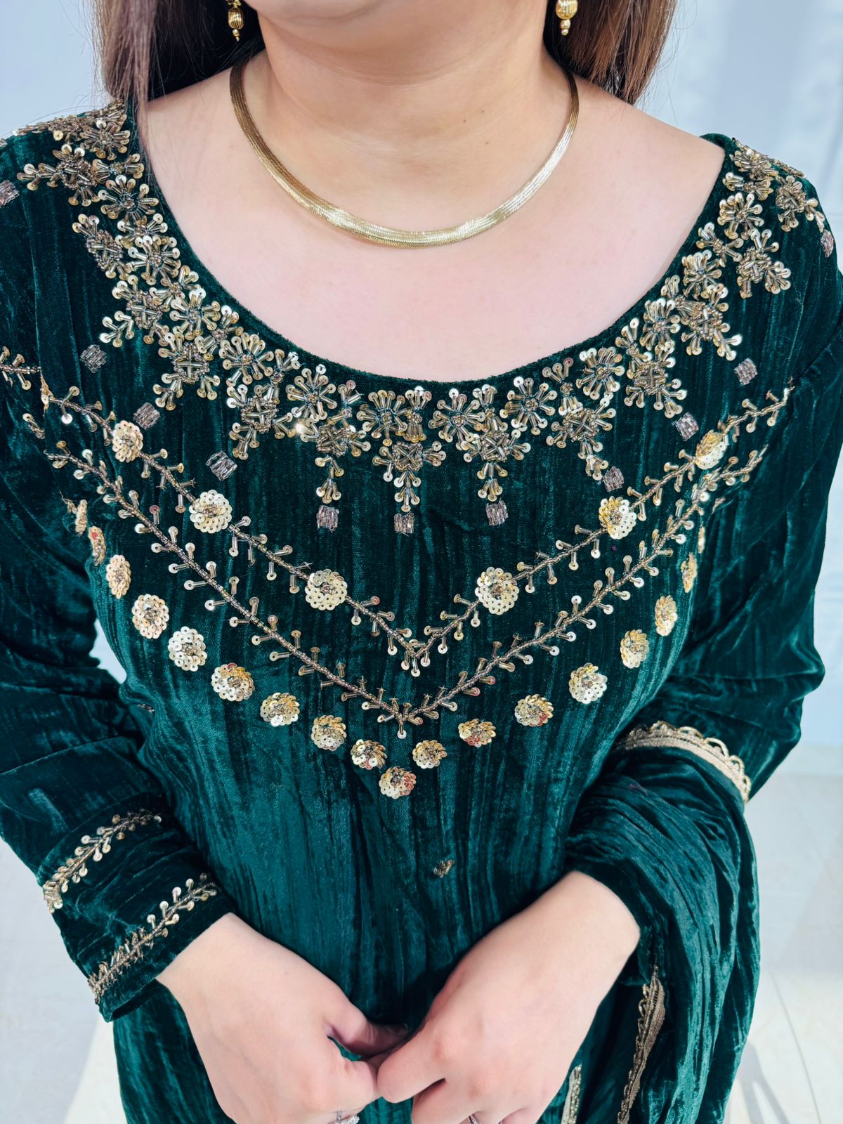 Verdeen | Velvet Mirror-Work Kurta Set